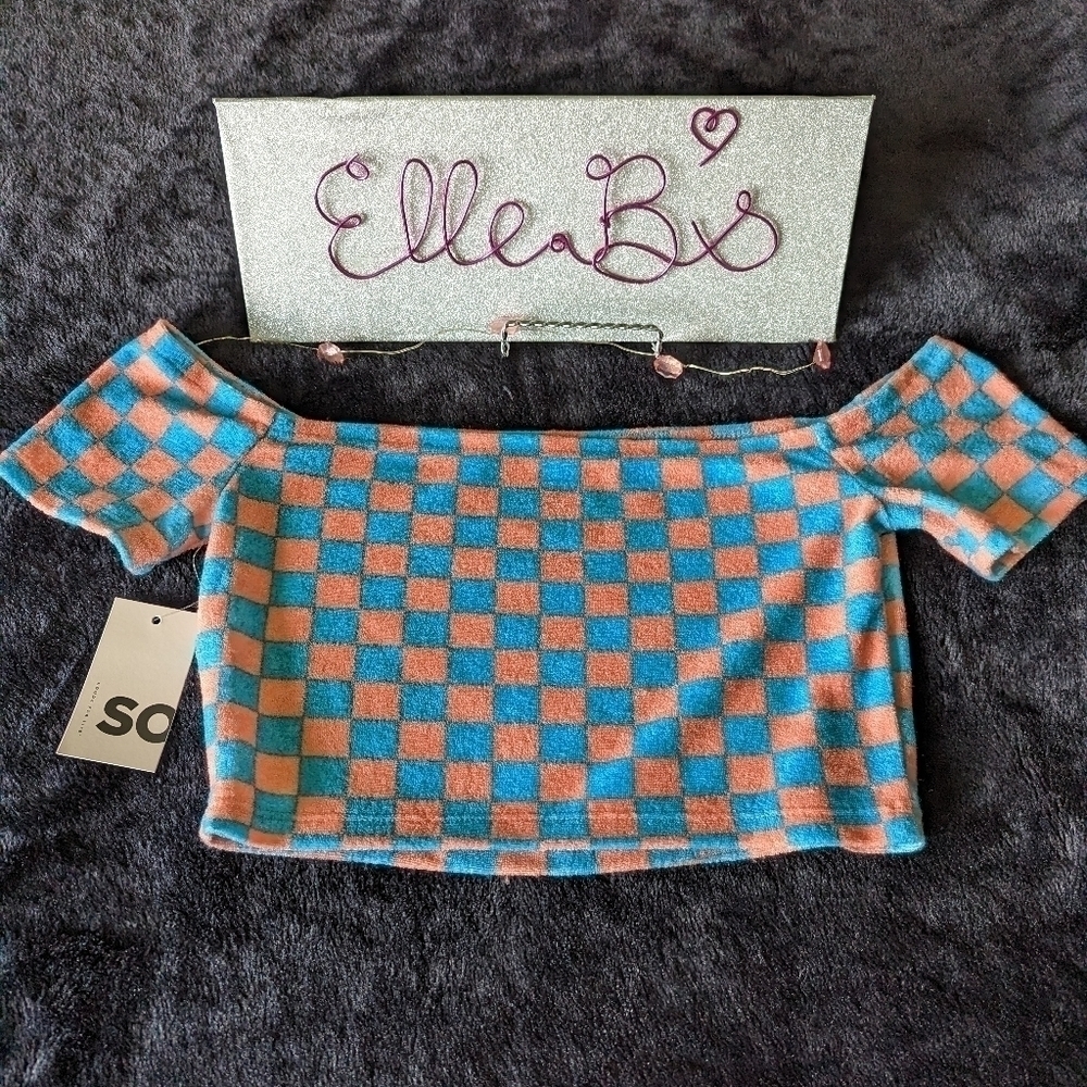 Crop Top - Picture 2 of 5